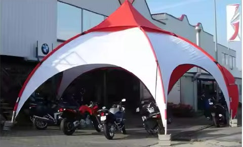 Op maat gemaakte Spider Dome-tenten – duurzame en merkgebonden evenementententen