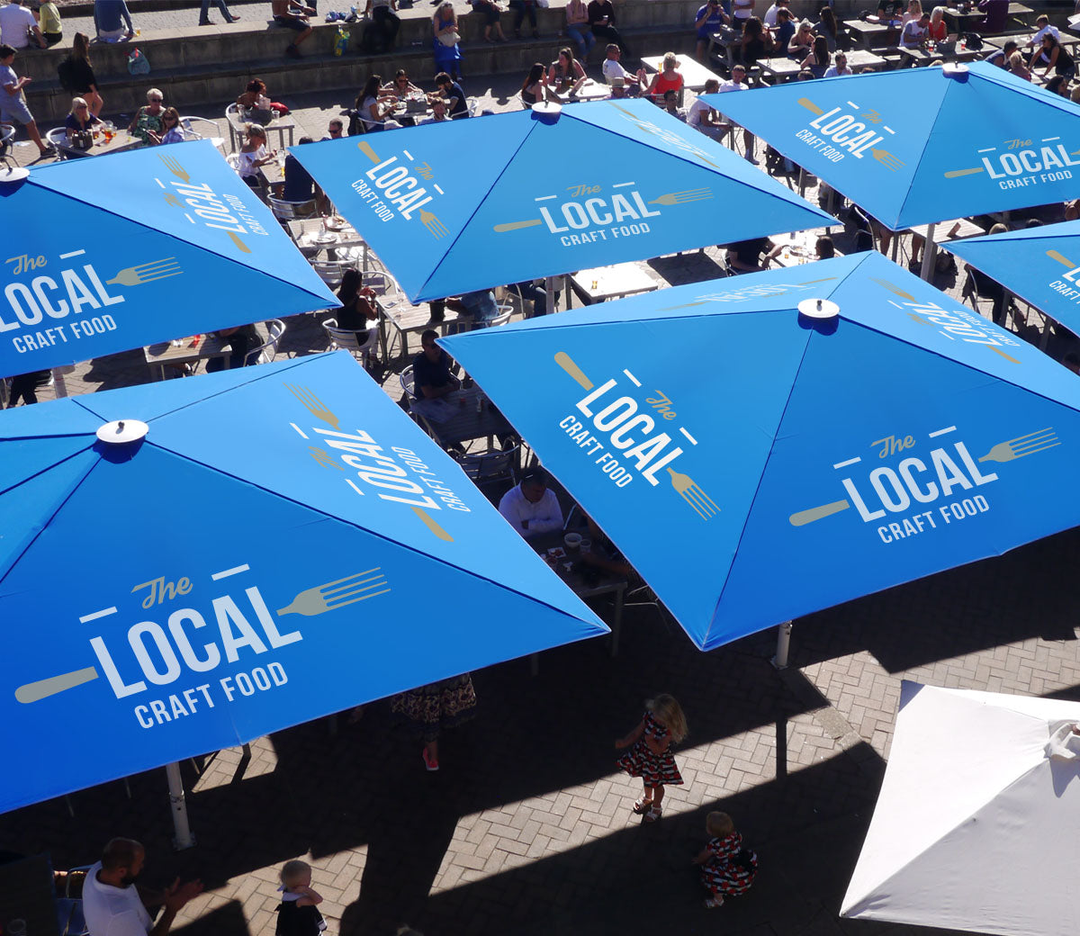 Parasol op maat zonder poespas – perfect voor uw merk