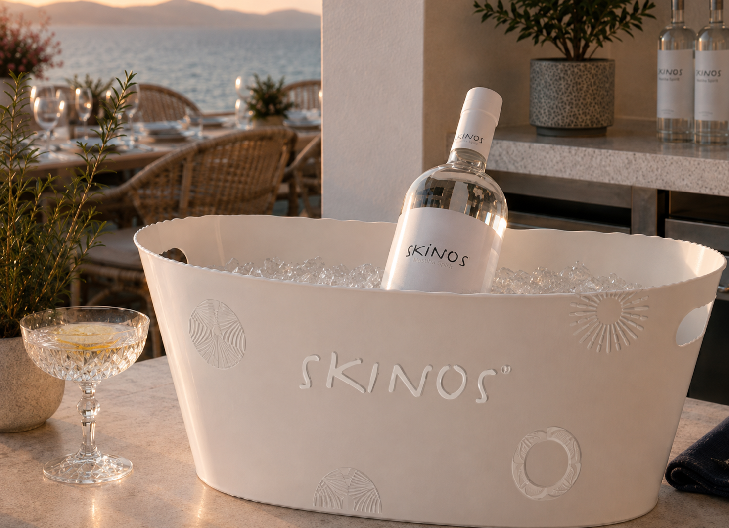 Quote: Skinos Premium Ice Bucket with Embossed Logo 5.5 L